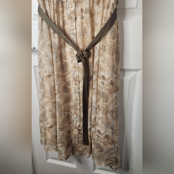 100% Silk Floral Dress - Picture 5 of 9